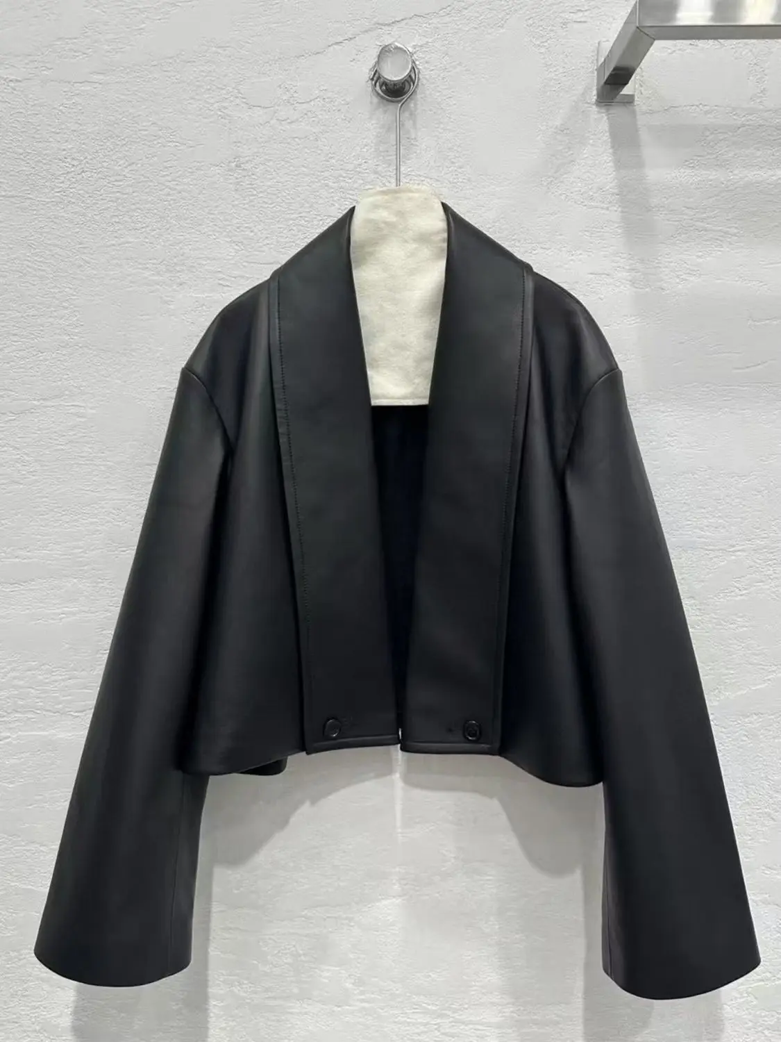 

Leather Jacket Women's Autumn and Winter Slim and Thin Loose Temperament High-end Jacket Short Coat