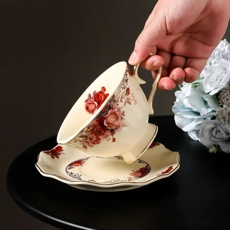 Blooming Roses Painted Mugs Porcelain Cup&saucer Golden Edge Coffee Mug Dining Table Afternoon Tea Teacup Fruits Juice Cup