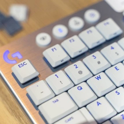 

Белый колпачок для клавиш Logitech g915TKL, черный колпачок для клавиш Logitech g915TKL, оригинальная противоскользящая и хорошая прозрачность