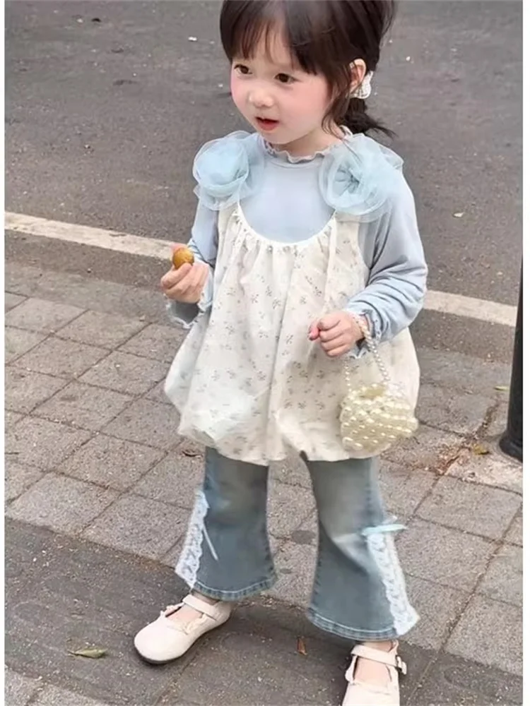 

Весенний комплект 2025: Детский повседневный костюм из двух предметов для девочек — шелковый топ и хлопковые брюки с цветочным принтом, милый комплект с цветочным узором