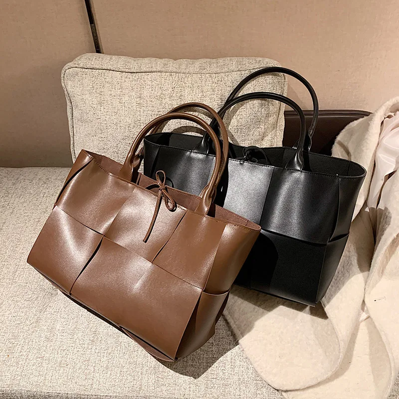 2024 New Korean Style Textured Large Capacity Weaving Shoulder Bag Handbag Tot Bag