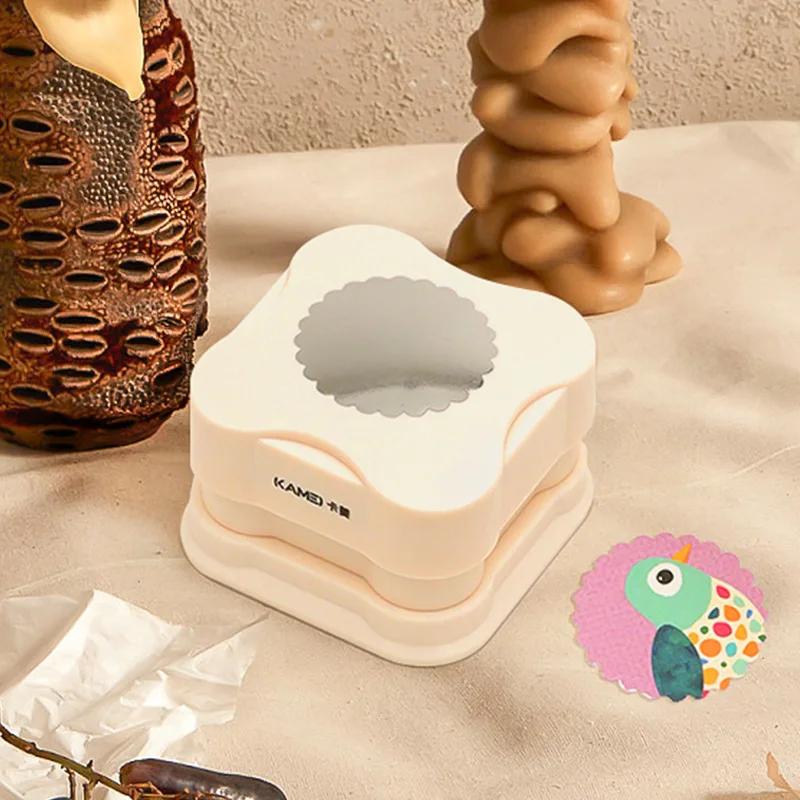 Magnetic Paper Craft Punch for DIY Card Making and Scrapbooking, Shape Punch Tool with 38 mm Pattern for Kids Craft Projects