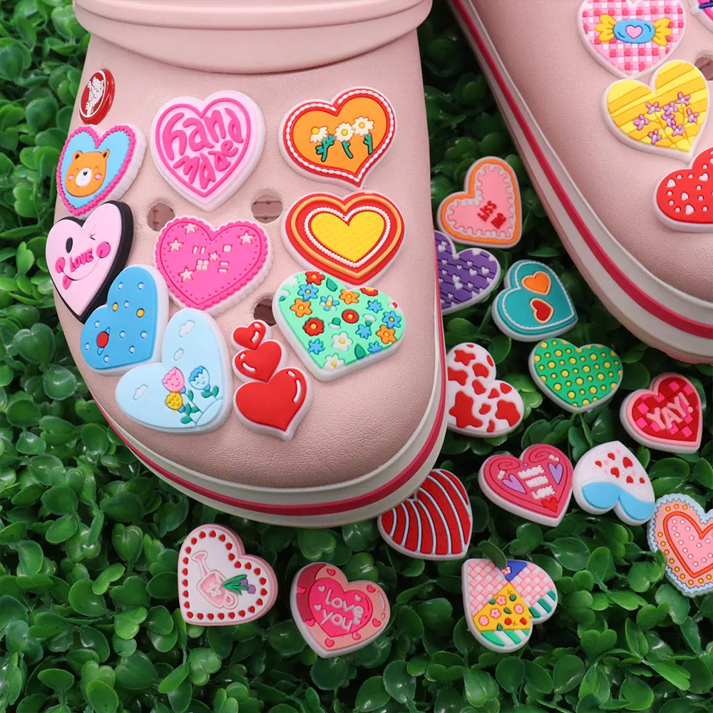 34 Uds. De adornos coloridos para zapatos de PVC para el Día de San Valentín, accesorios de hebilla para zapatos DIY, regalo de fiesta para niños y mujeres