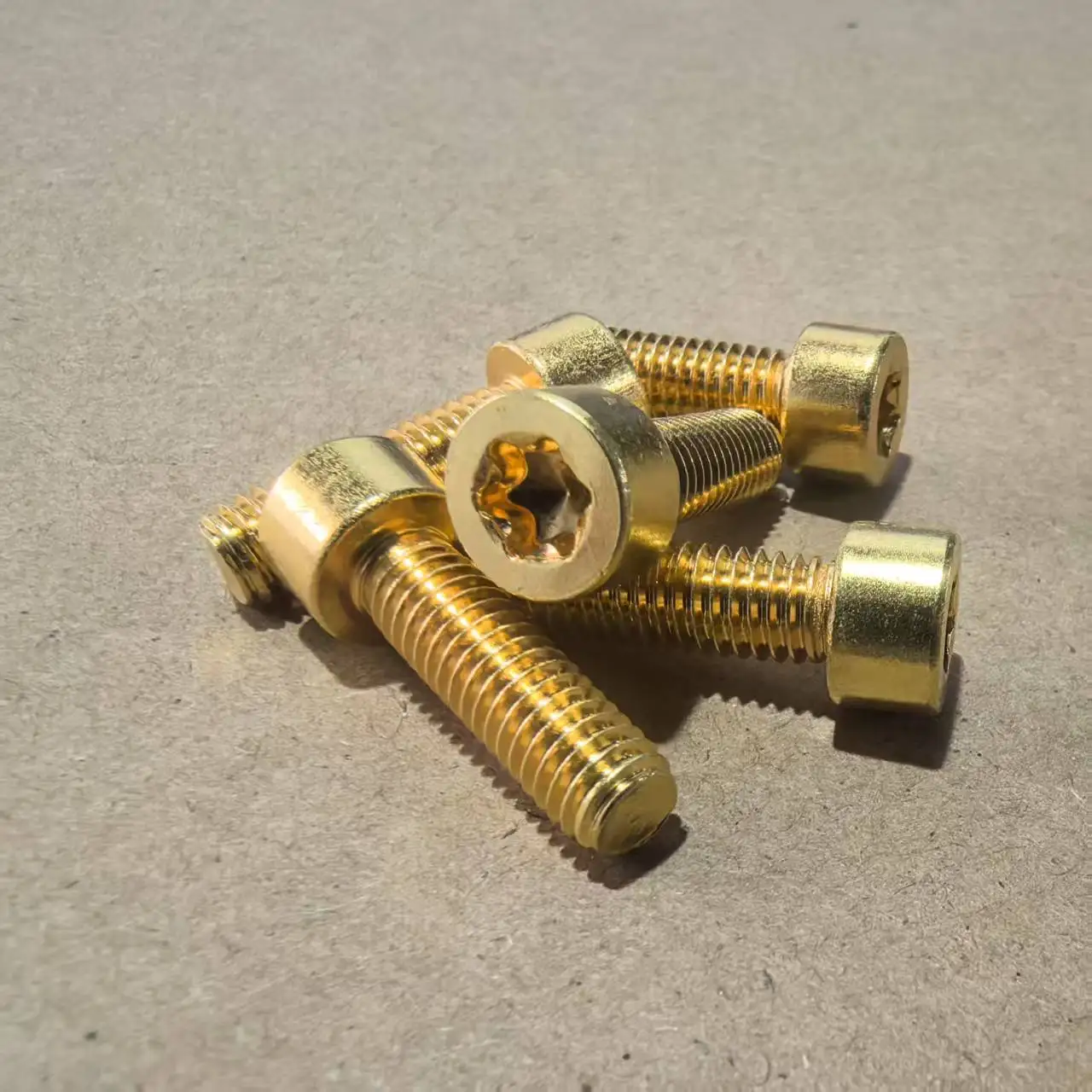 2pcs-10pcs stainless steel titanium plated gloden colour cap head torx screw M3 M4 M5 M6 M8 Six Lobe Torx cap head screw