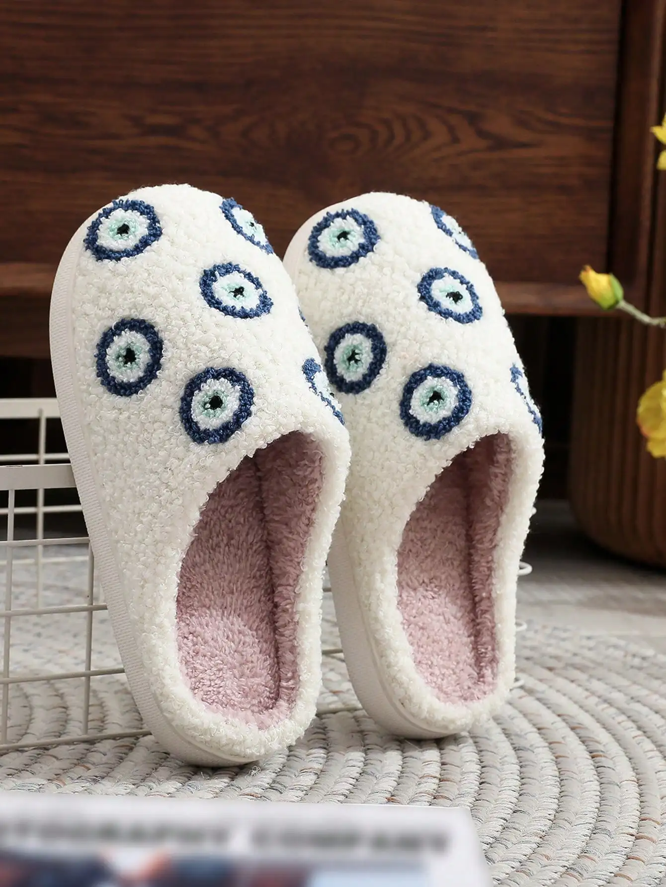2026 New Cartoon Blue Small Eyes Couple Slippers, Winter Unisex Warm Anti-Slip Comfortable Plush Home Indoor Slides