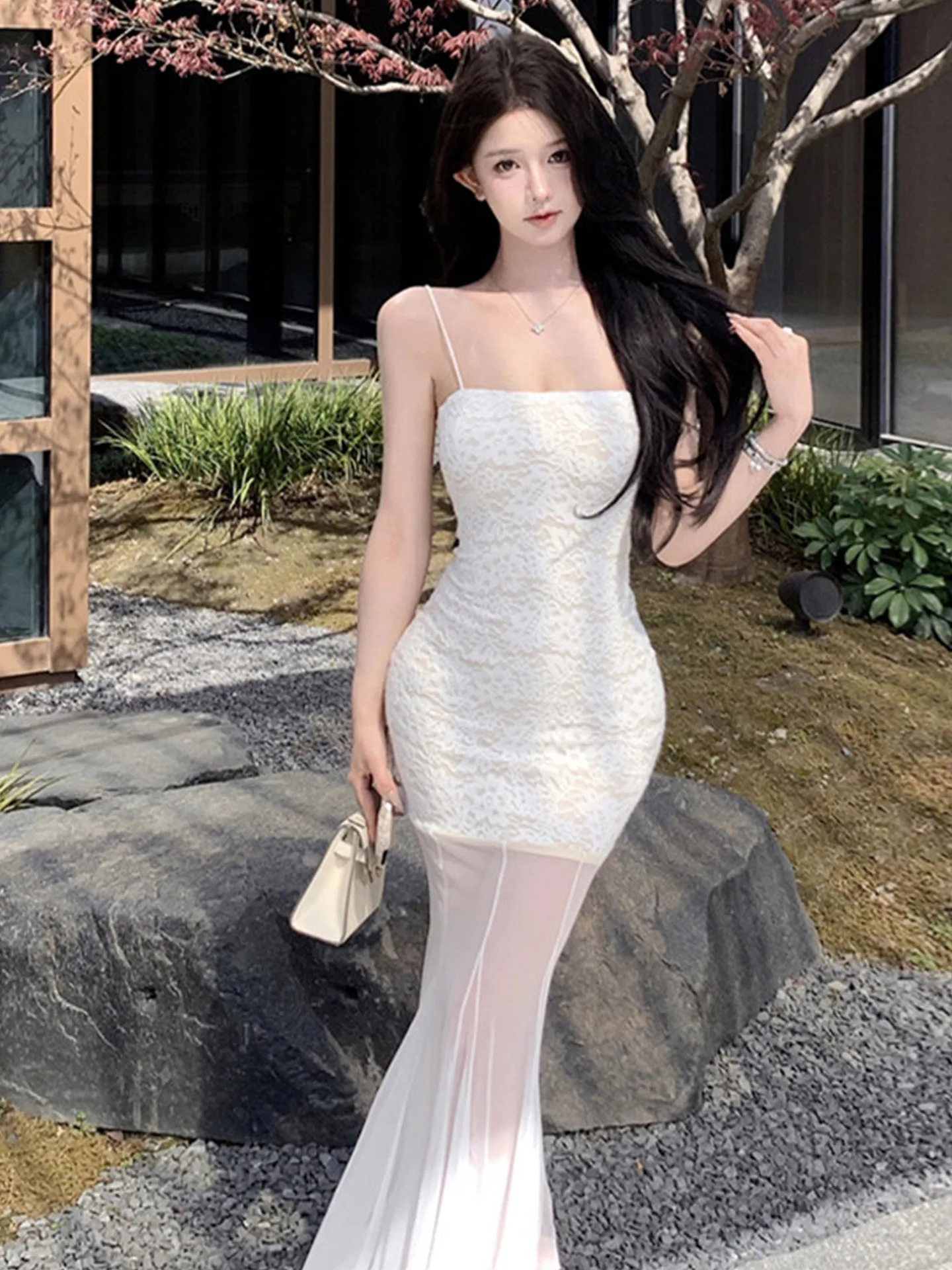 

Sexy Lace Spliced Netting Slim Fit Backless Evening Dress High Waist Chinese Style Mid-Length Ball Gown for Women 18-24 Years...