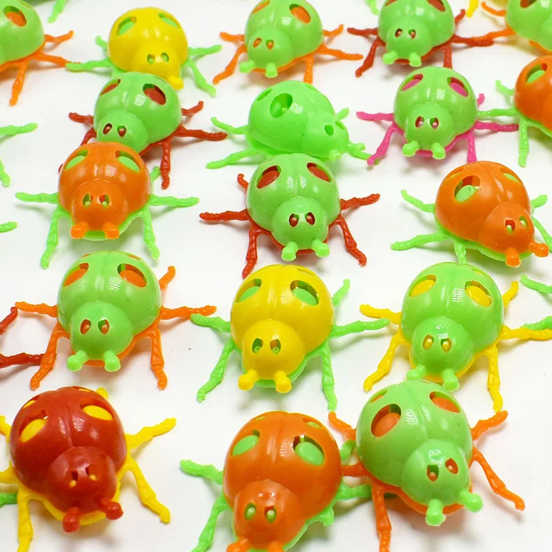 50 Pcs Novelty Funny New Multi-color Six-legged Small Ladybug Twister Toy Simulation Plastic Ladybug Toys Kids Prank Scare Toys