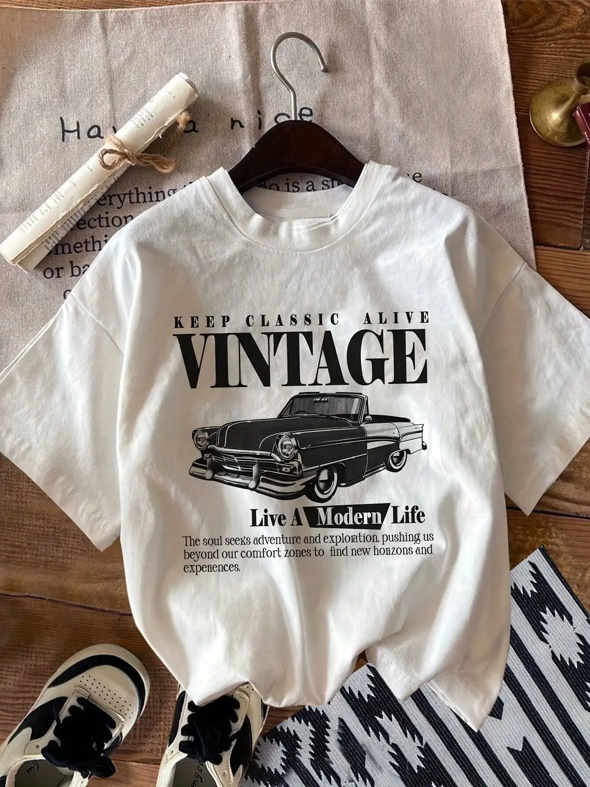 Vintage Car Print T-Shirt, Crew Neck, Medium Stretch Knit Fabric, Casual Sports Style, Spring/Summer Top, 180g/M² - Red,Breathable And Comfortable Short-Sleeved Round-Neck Top, Suitable For All Seasons, Everyday Wear For Women