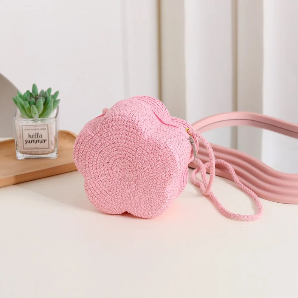

Fairy Kawaii Straw Small Shoulder Bag Flower Shape Vacation Beach Straw Bag Bohemian Casual Woven Crossbody Bag Travel