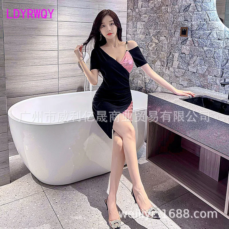 Summer new sexy V-neck, low-cut slim night dress, off-the-shoulder temperament, thin and tight