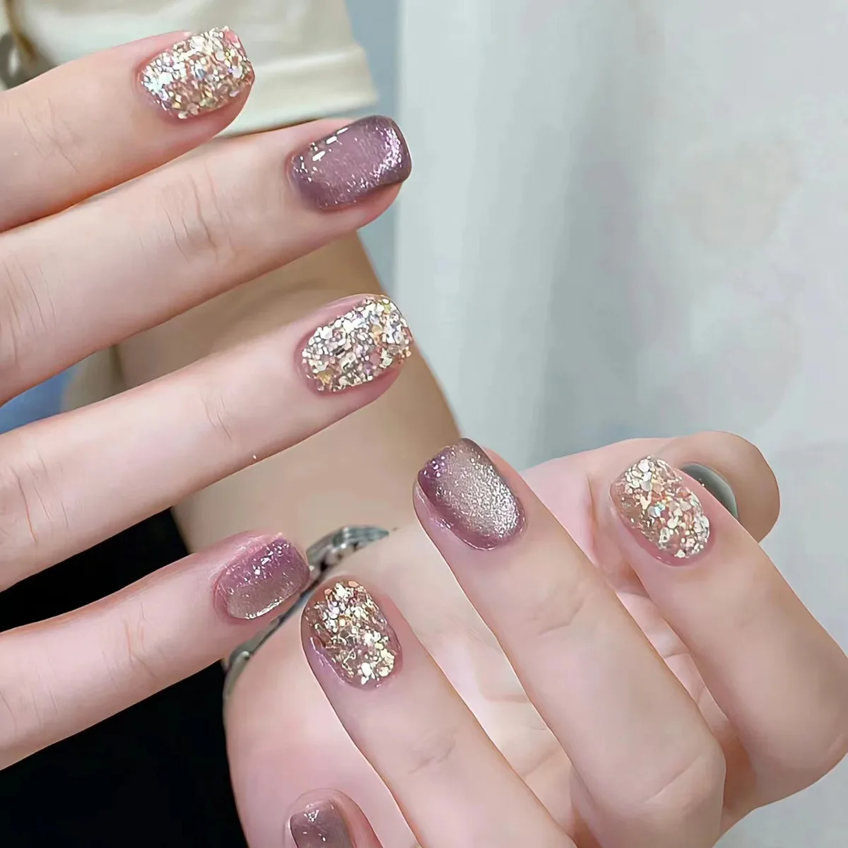 Starry Sky Cat Eye Fake Nails With Shiny Gold Sequins Design Press on Nail Purple Cateye Nails Sweet Korean Style False Nails