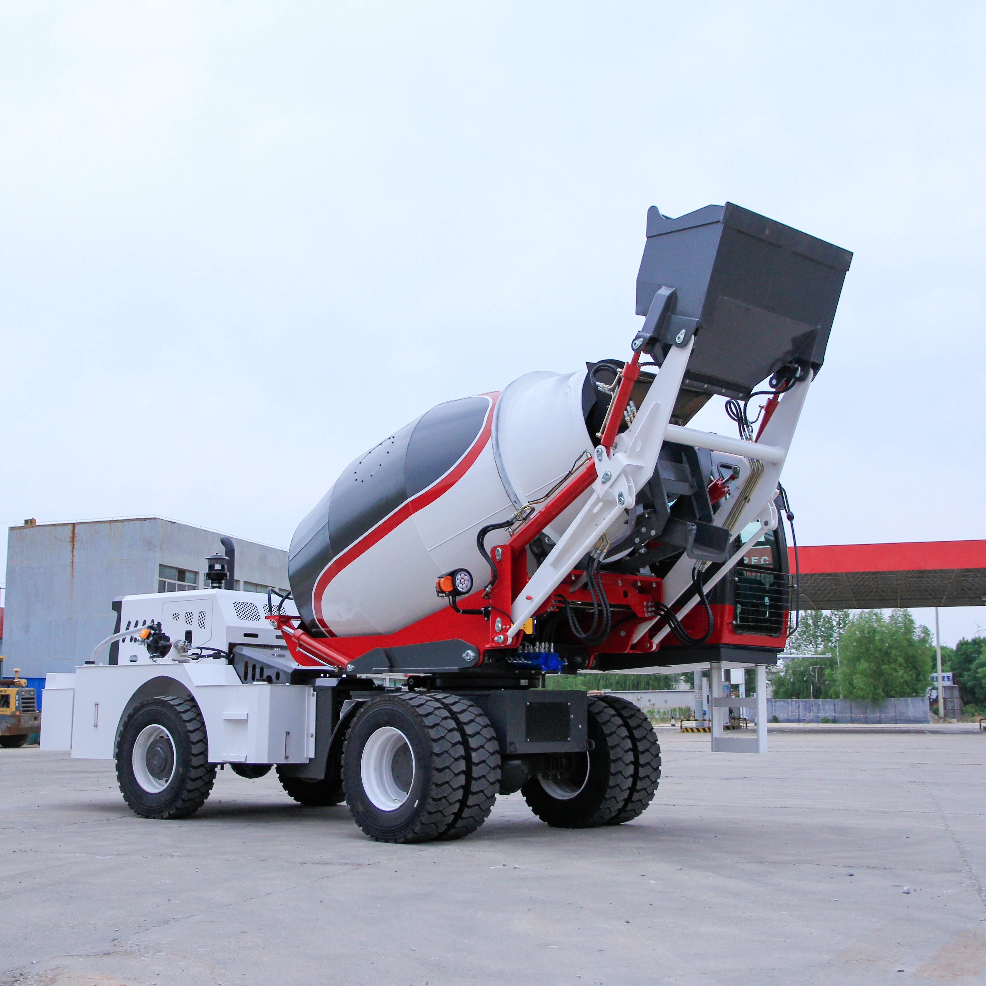 Free Shipping Fully Automatic Self Loading Concrete Mixer Truck Euro 5 Mobile Concrete Mixer Truck  For Sale