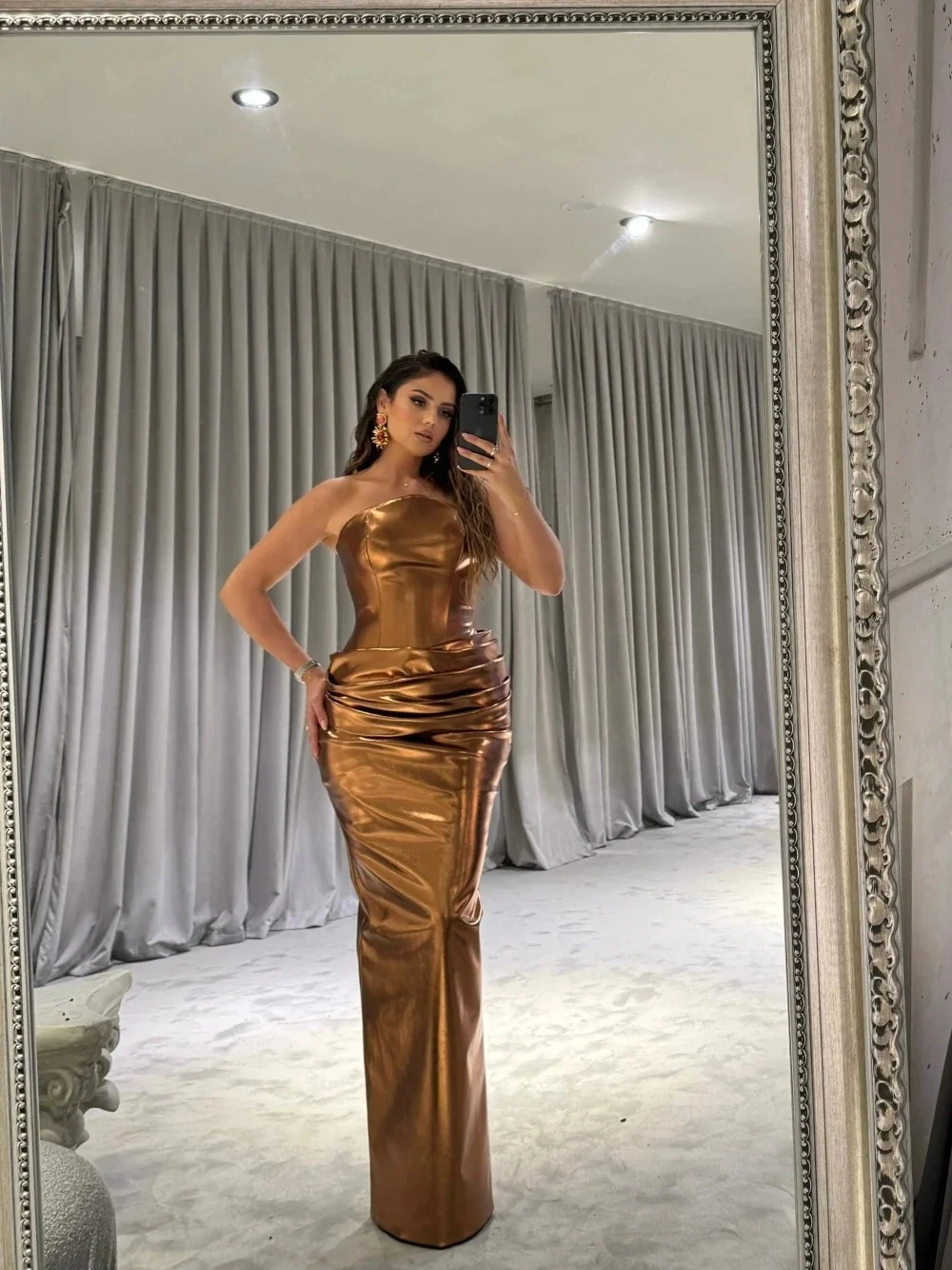 Eleganti abiti da sera senza spalline Abito da ballo lucido Senza maniche Lunghezza pavimento Abiti da festa a sirena Abiti da sera