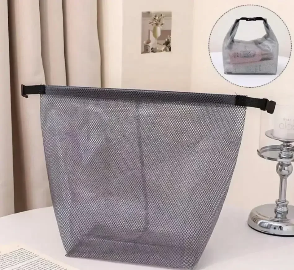 

Durable Outdoor Bathing Products Bags For Men with Large-capacity Drawstrings Hand-held Storage