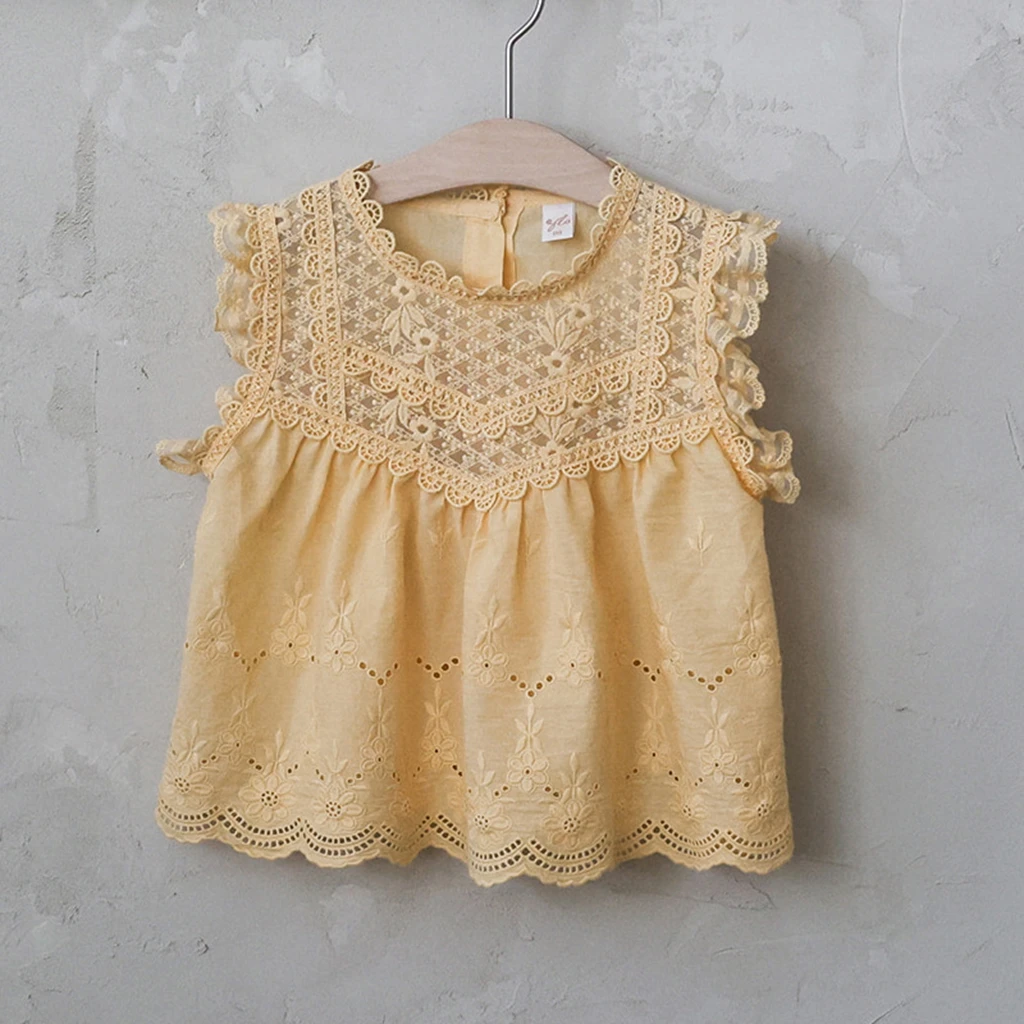 

Новая летняя коллекция 2026: Детская модная вышитая кружевная ажурная безрукавка в корейском стиле для девочек.