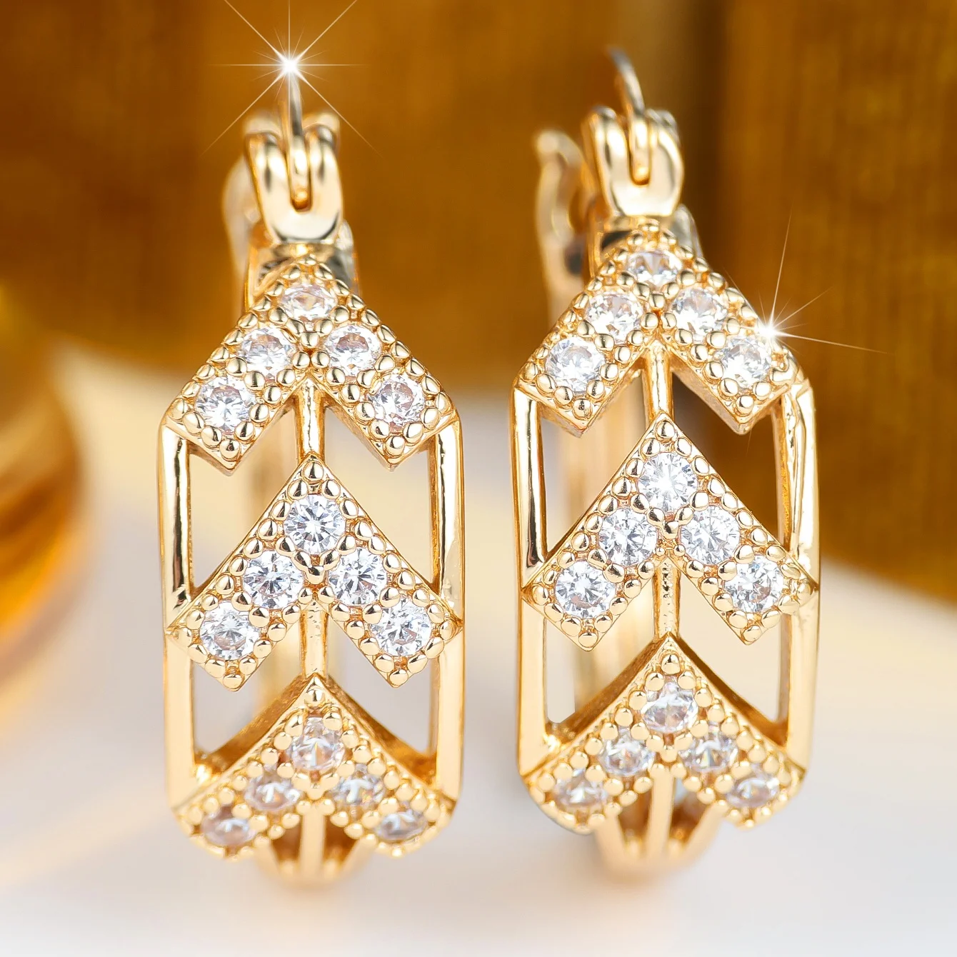 Small Geometric White Arrow Zircon Stone Trendy Hoop Earrings Charm Cute Female Gold Color Wedding Jewelry For Women