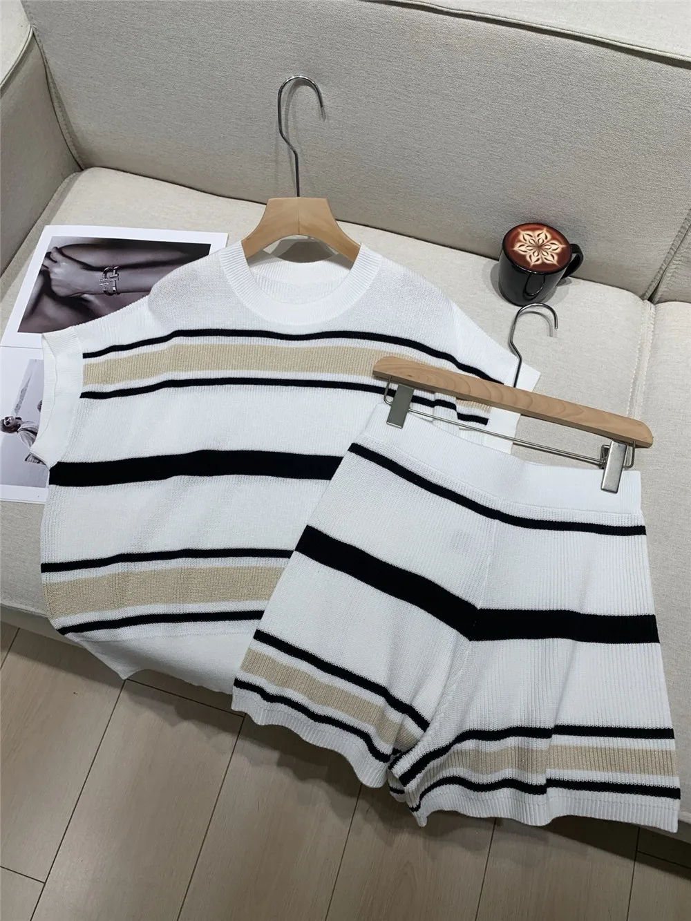 

Women's Striped Knitted Suit Crew Neck Short Sleeve T-Shirt Top/Elastic Waist Shorts 2-Piece Set