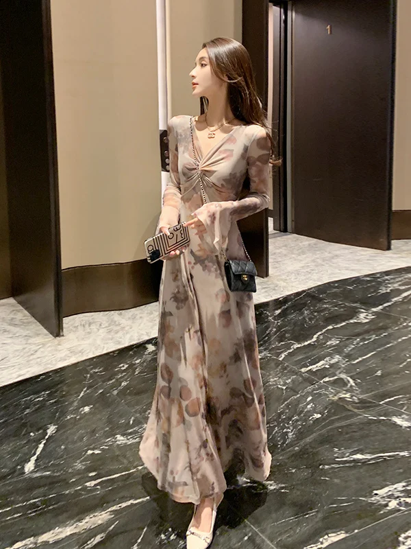 ドレス 長袖 レディースドレス 若い女の子 夏 モダール ハイロー 透かし彫り オールマッチ スリーブカットアウト パネル付き フィット ショート スパイシー