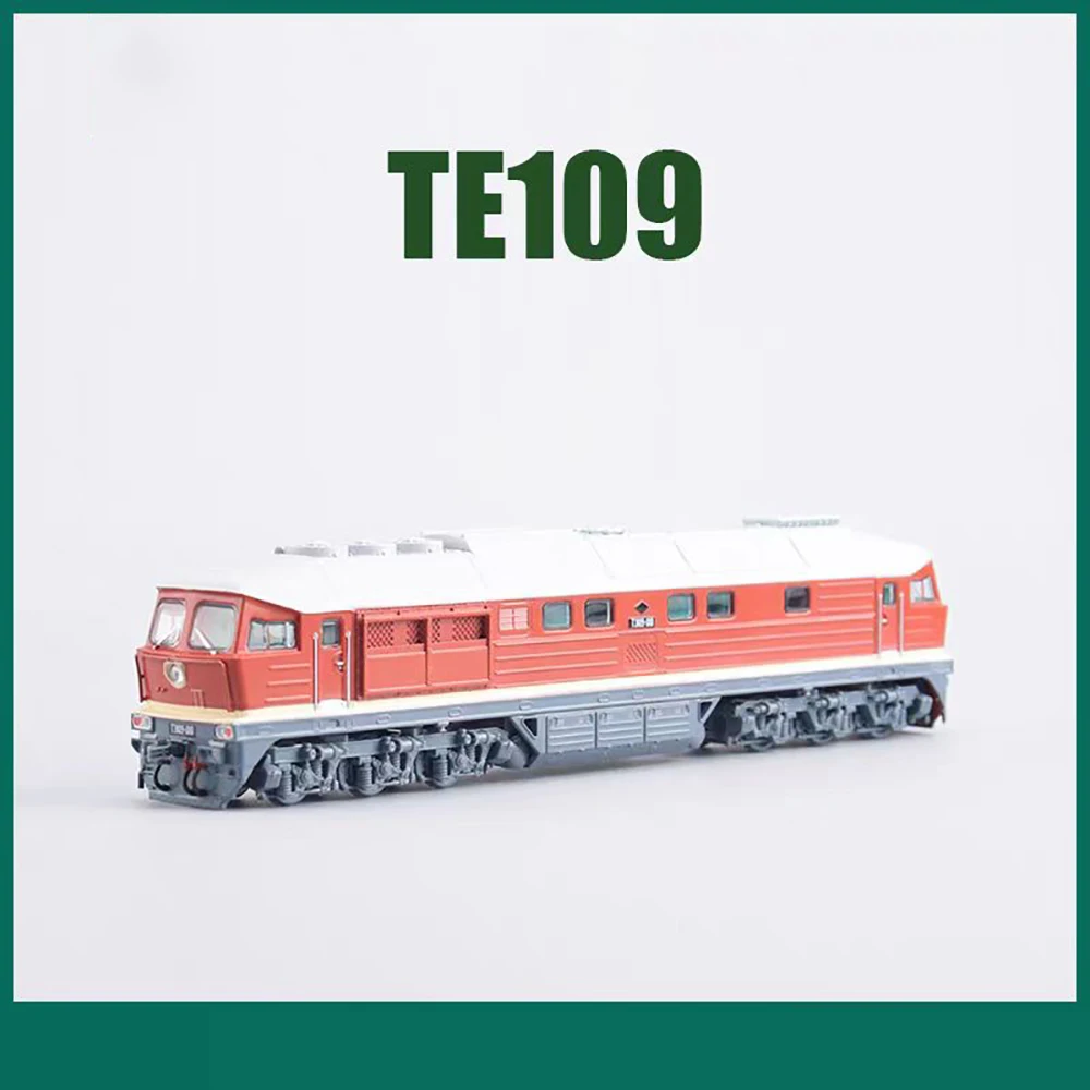 Soviet Passenger Transport East German Mainline Diesel Locomotive Te109 Plastic 1:87 Scale Retro Collection Train Model Jlkn019