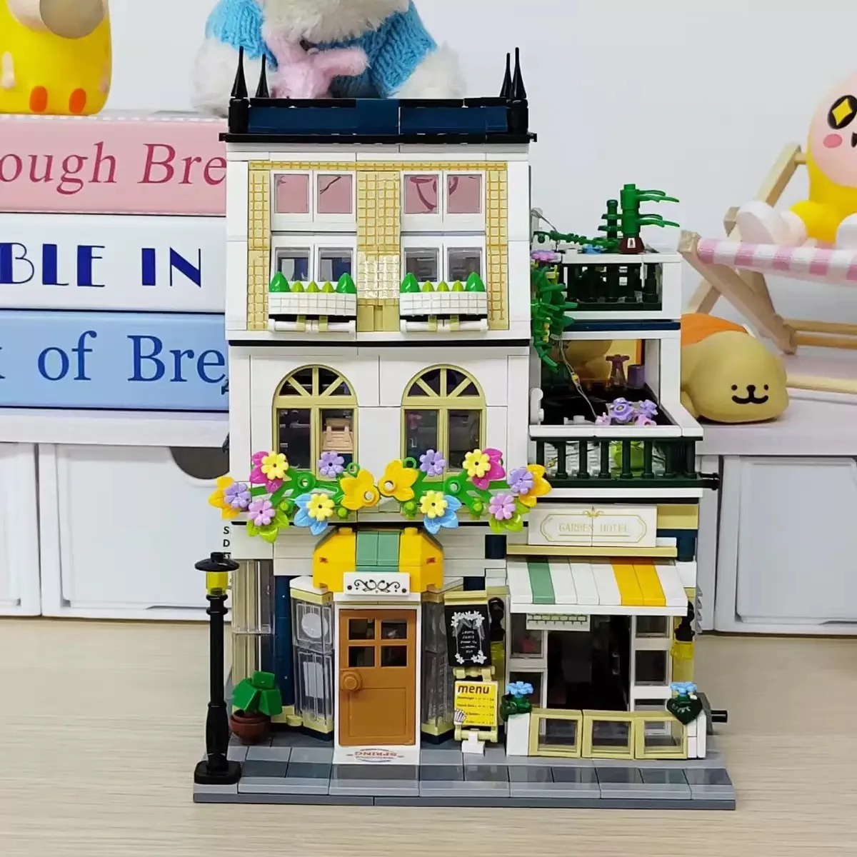 MOC Schloss Architektur Street View Garten Hotel Modell Bausteine Blume Manor Exquisite Oranamente Ziegel DIY Spielzeug Kind Geschenk