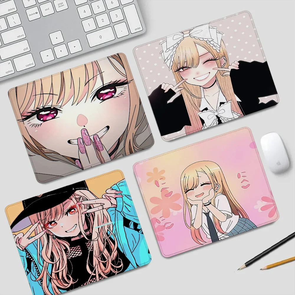 Mouse Pad Pequeno e Fofo de Anime para Computador Kitagawa Marin, Acessórios de Mesa para Jogos, Tapete para Escritório