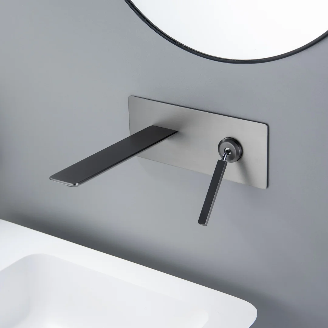 

Черный смеситель для раковины из латуни, уникальный дизайн, для горячей и холодной воды, серый смеситель для раковины, настенный смеситель для ванной комнаты, матовое золото