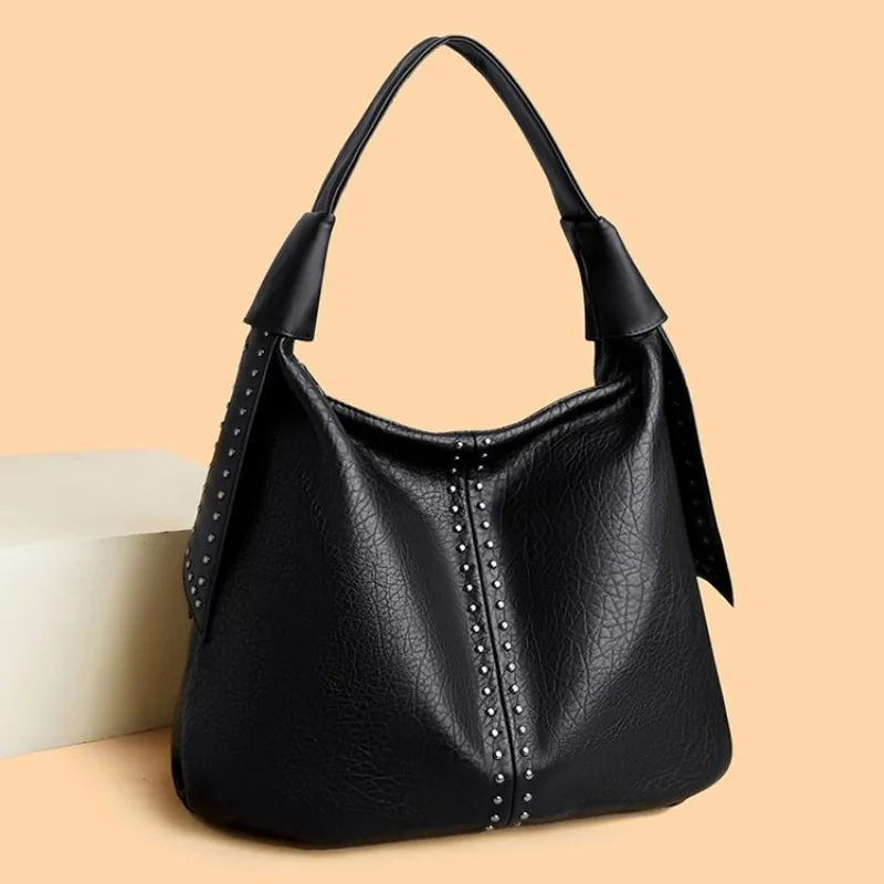 

Minimalist Elegant Vintage Diaper Bags For Women Trendy Solid Color Shoulder Bag Simple Leather Commuter Bag High-End Designer