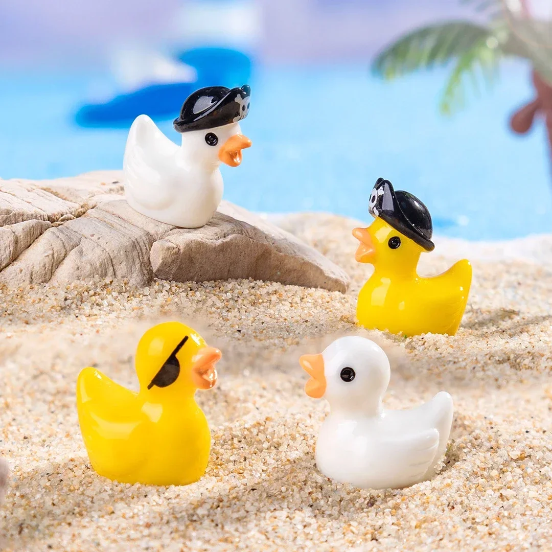 40/20pcs Mini Resin Pirate Ducks Tiny Duck Miniature Figures Bulk Little Duck Charms for Party, DIY Micro Landscape Decorations