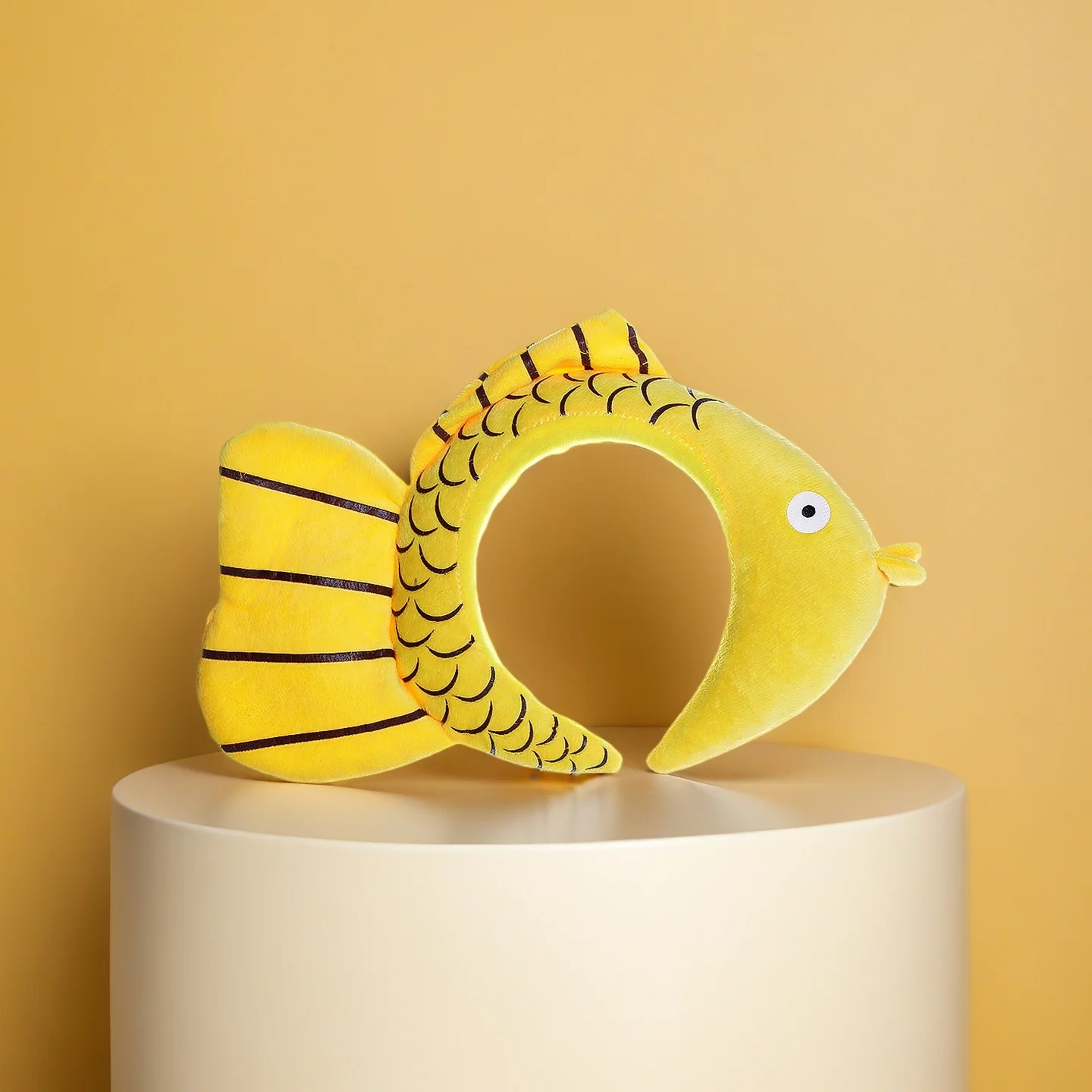 

Adorable Cartoon Fish Hairband Sweet Decorative Hairband Daily Stylish Hair Accessory Cute Headband