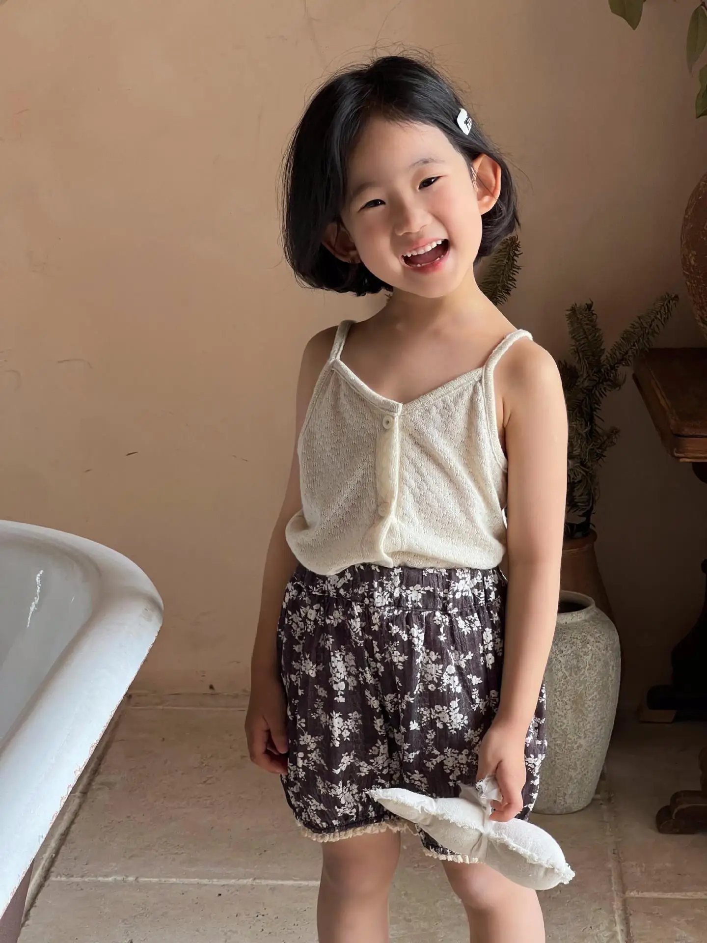 Girl Shirt Top Korean Children Wear 2024 Summer New Girls Halter Top Solid Color Nail Buckle Sleeveless Halter Vest All Match