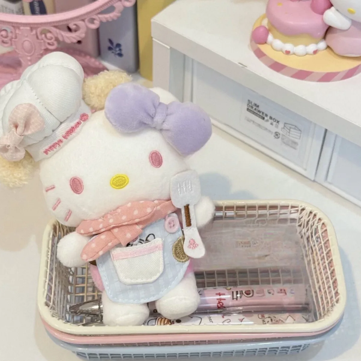 Breloczek Sanrio Hello Kitty 12 cm, urocza pluszowa zawieszka z kreskówki, ozdoba do torby, brelok do kluczy samochodowych, akcesorium do plecaka dla kobiet i dziewcząt.