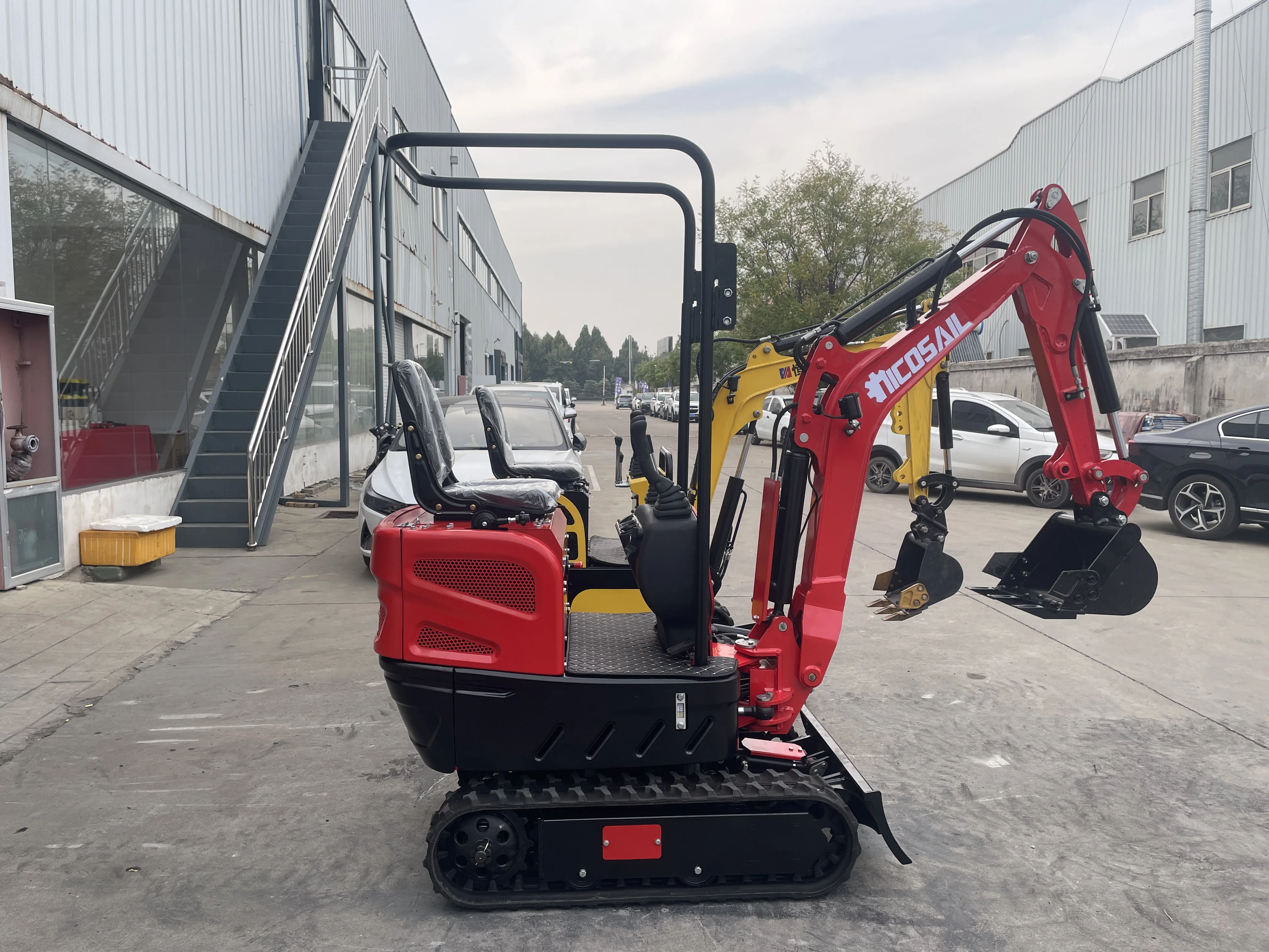 

Sales of customized products for cheap 1.5-ton small excavator accessories and small crawler excavators