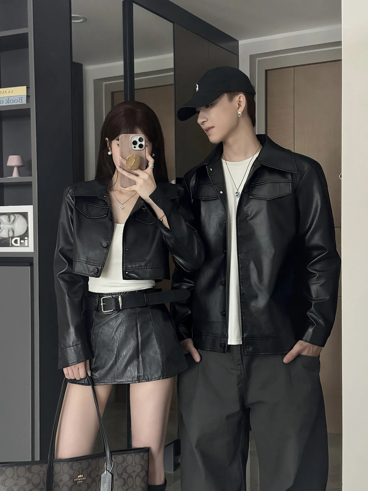 

Couple's Faionable American Sle Leather Jaet Set Slimming Two-Piece Suit for Men Casual Wear Long Sve Button up PU L...