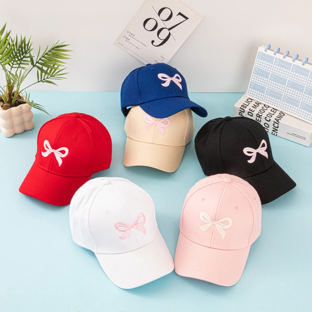 Modische Baseballkappe mit gesticktem Schleifenmuster, Sonnenschutz-Freizeit-Baseballkappe, neue trendige und hochwertige Mütze, geeignet für Damen. – Detail 1