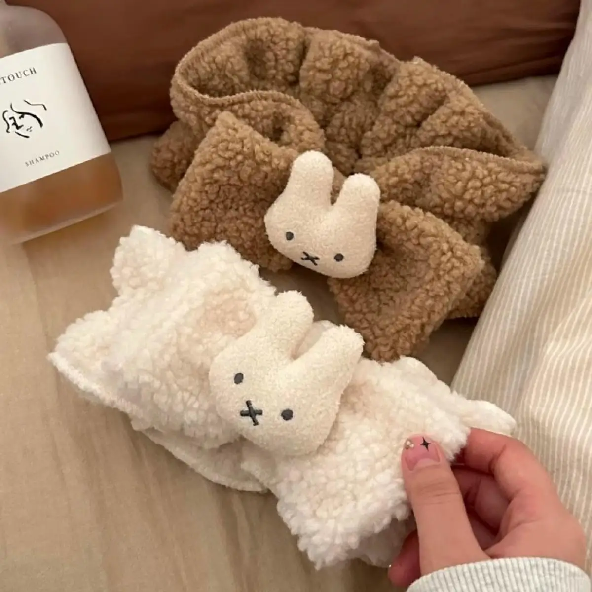 

Miffy Kawaii Cartoon Plush Facial Cleansing Hair Band Cute Rabbit Anime Water-Blocking Hair Band Sweet Girls Wash Up Hair Band
