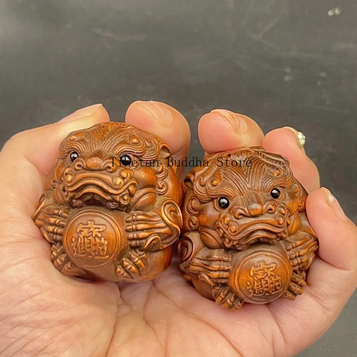 4.6cm Handmade Wooden Stress Relief Wealth Amulet Boxwood Pixiu Kirin Carving