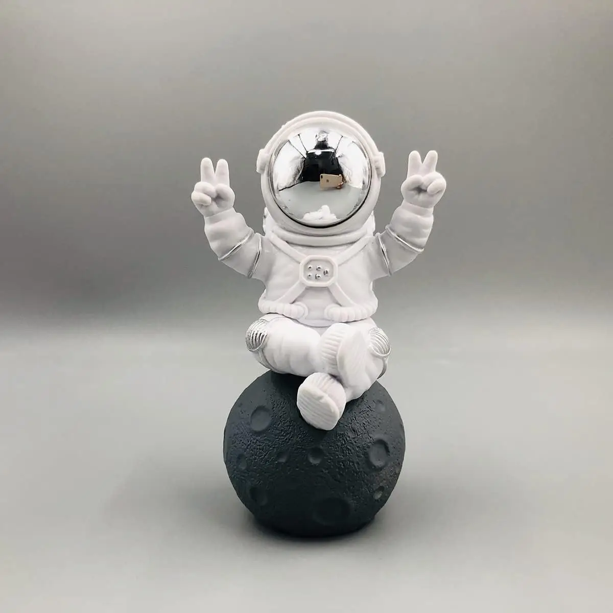 LLLSYBBB Astronaut Figurine Statue, Silver & White Space Decor Ornament | Textured solid Cute mini space figure ornament, deskto