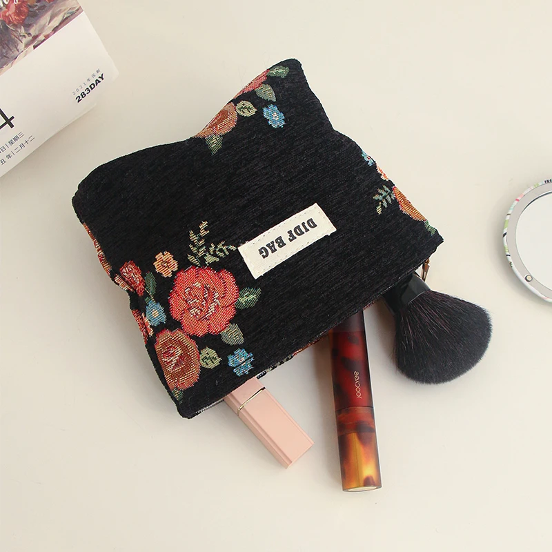 Black zipper design women's makeup bag small cosmetics skincare product storage bag commuter coin purse lipstick bag liner bag