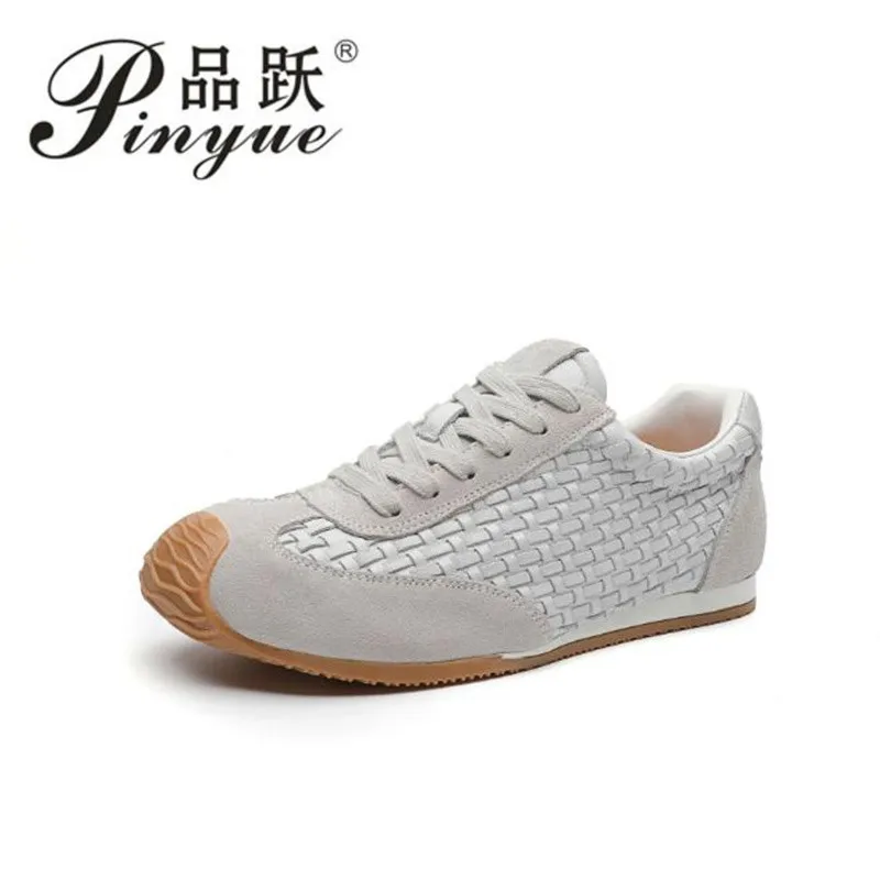 

Женские повседневные замшевые кроссовки, женские лоскутные кроссовки из натуральной кожи с круглым носком, женская легкая спортивная обувь на плоской подошве, дышащая ручная работа