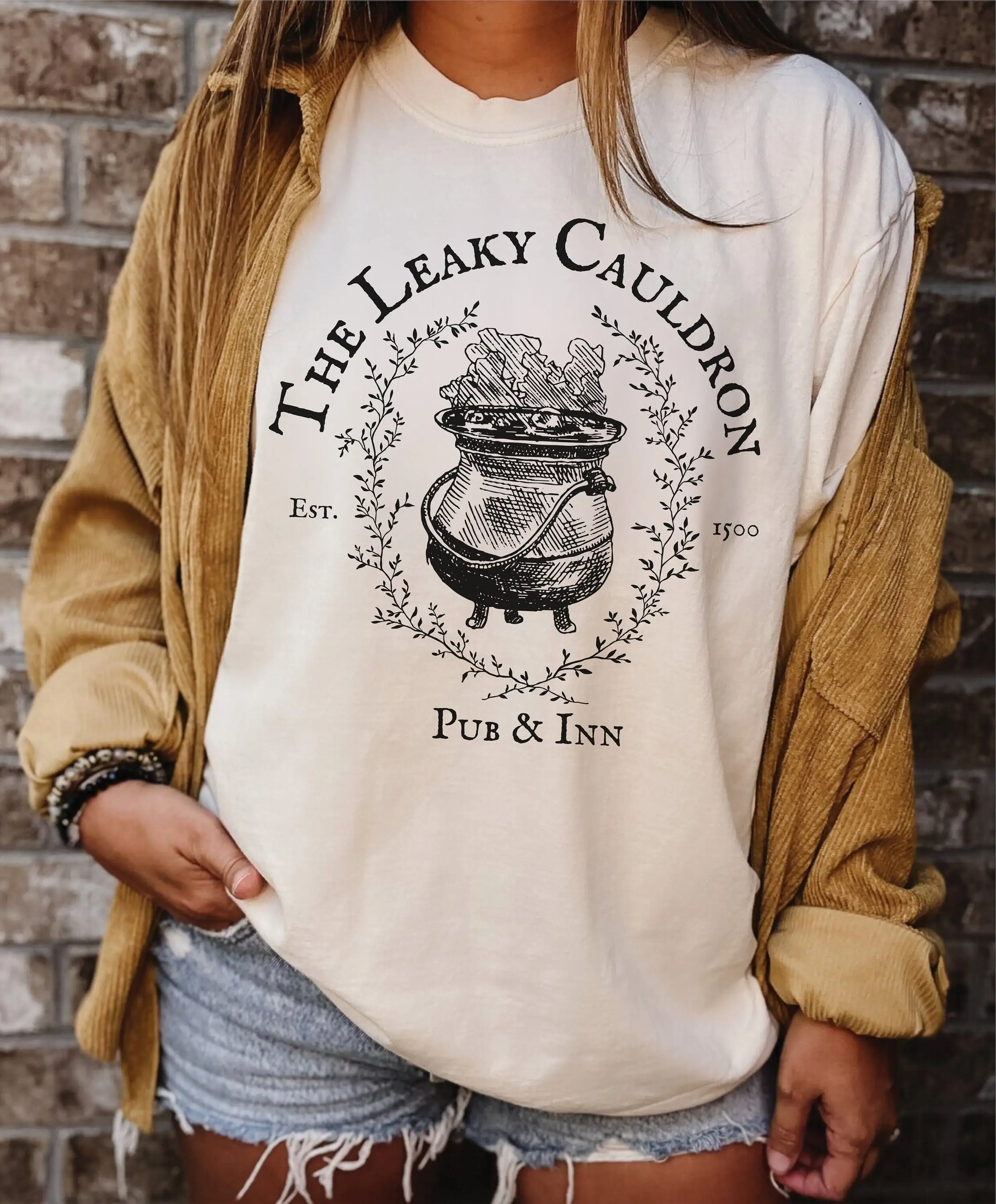 

Vintage Magic Jar Print Women T-shirt Funny The Leaky Cauldron Slogan Female Shirt New Popular Holiday Casual Girl Tops