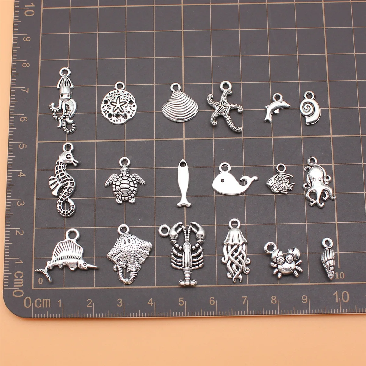 300Pcs/Bag 18 Styles Antique Silver Color Sea Animals Seashell Starfish Seahorse Turtle Whale Octopus Jellyfish Crab Charms