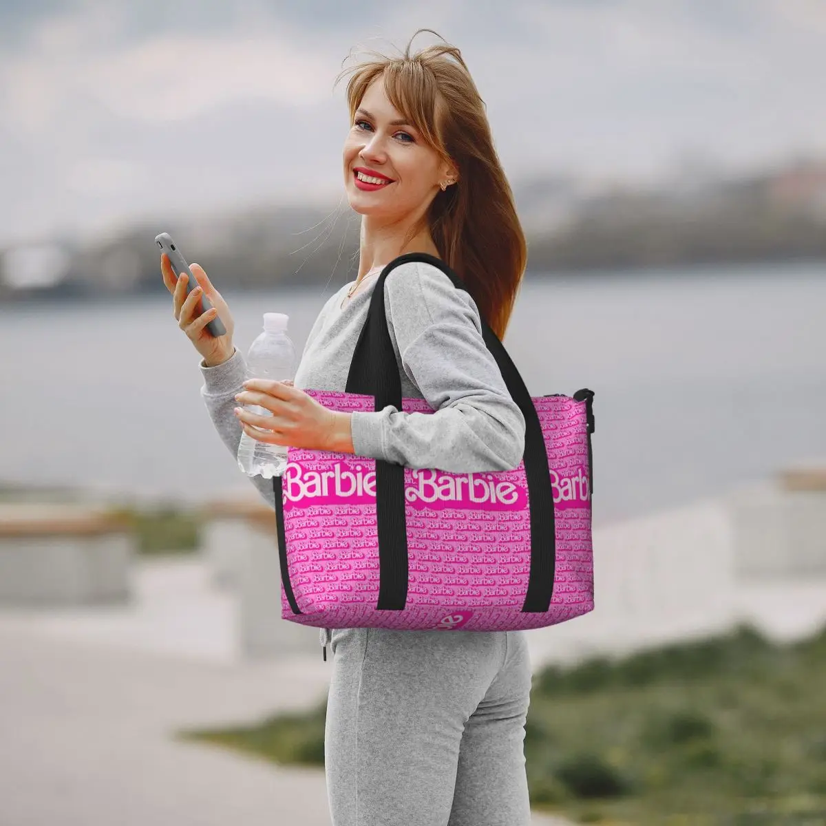 Bolsos de viaje personalizados de la playa del gimnasio de Disney de la capacidad grande de las mujeres del bolso de asas del modelo de Barbie