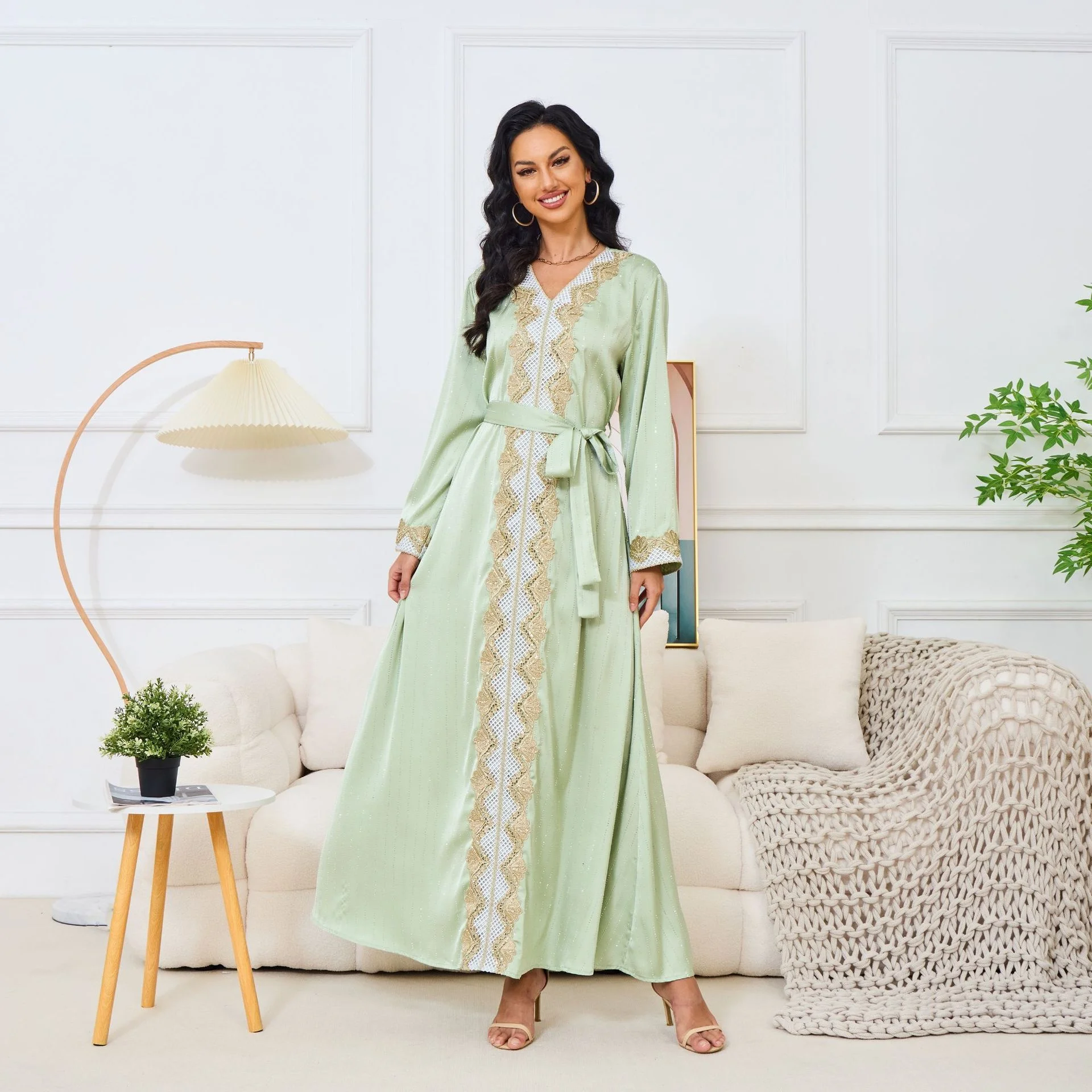 Oem Women's Elegant Diamond Embellished Long-Sleeved V-Neck Abaya New Middle East Export Robe Large Swing Dress Ins Polyester