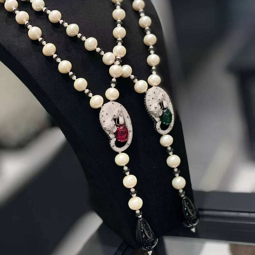 Collier de perles blanches multicouches en Agate noire, verte et rouge, fait à la main, panthère en argent 925, léopard, bijoux de fête pour femmes