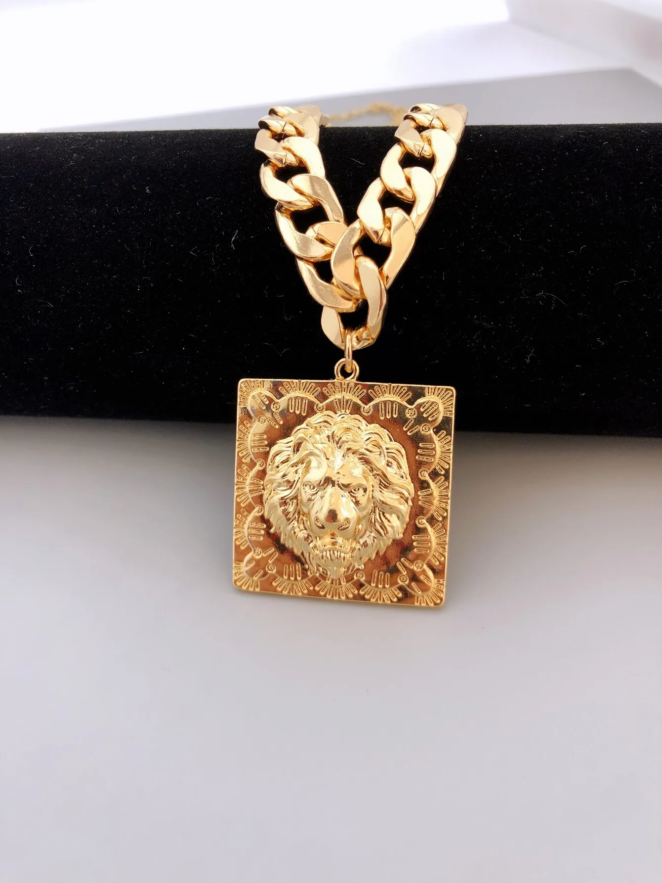 Stylish Lion Head Square Chunky Chain Necklace for Men and Women