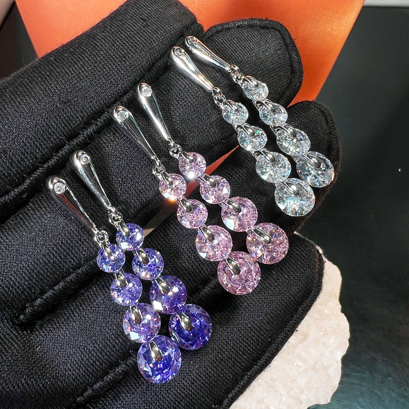 Super flash zircon light luxury water drop earrings temperament high-end earrings long niche versatile earrings