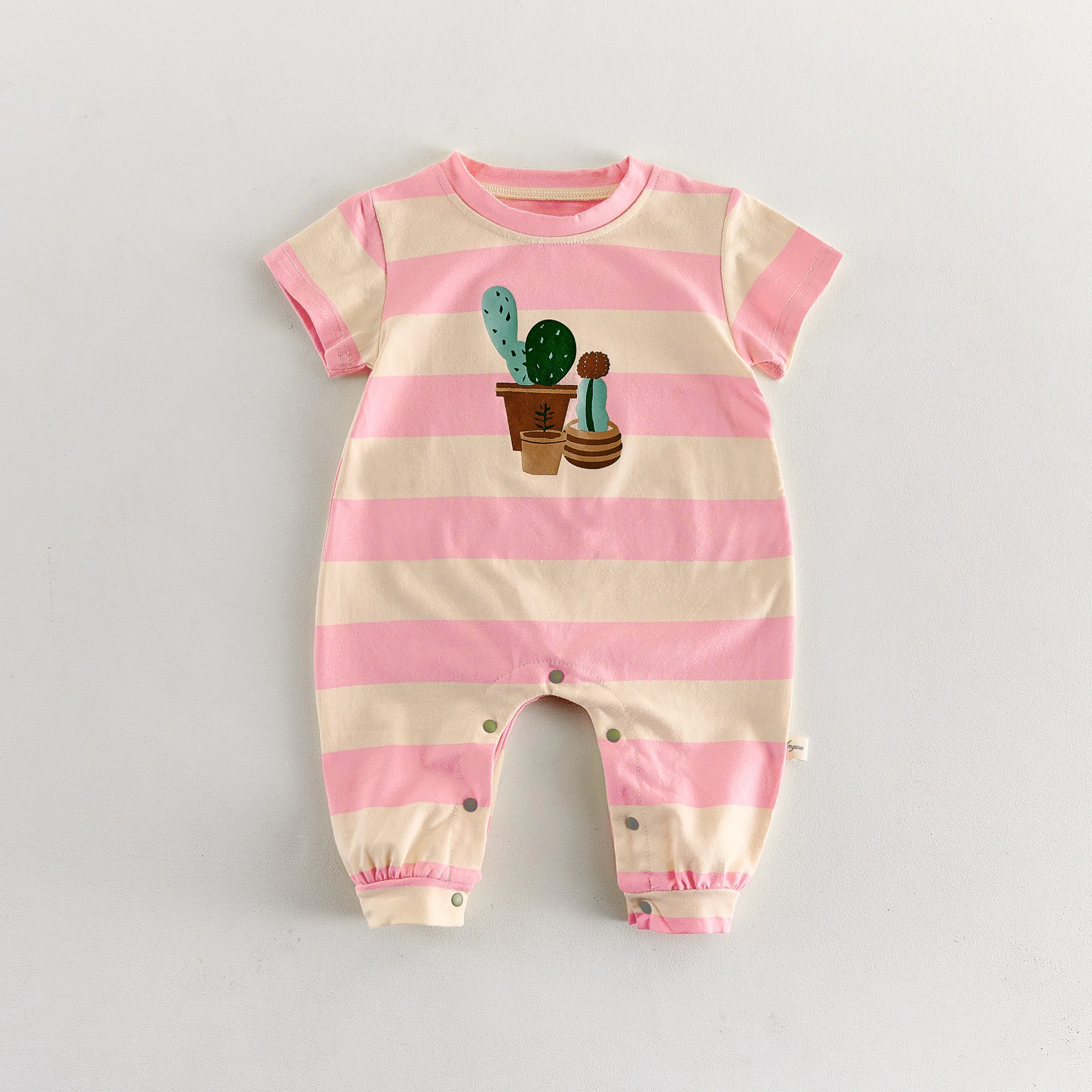 

Summer short-sleeved baby romper for boys and girls, cactus print onesie, lightweight style