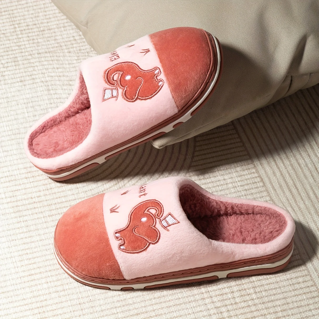 Winter Couple Elephant Slippers Warm Plush Indoor Home fur Shoes Non Slip Soft Sole Cozy Bedroom Slippers Men Women Family Fuzzy