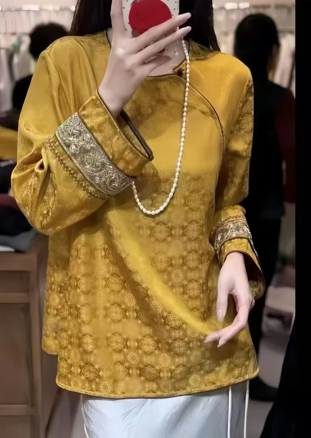 Frühling Neue Oansatz Chinesischen Stil Taste Seide Jacquard top + Kontrast Bündchen Und Perlen Stickerei Retro Gold frauen Hemd S-XL