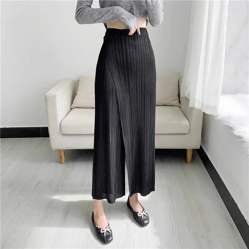 Miyake Style Women Pleated Solid Color Ankle-length Pants Elastic Waist Wide Leg Straight Female Trsouser Loose 2025 Summer